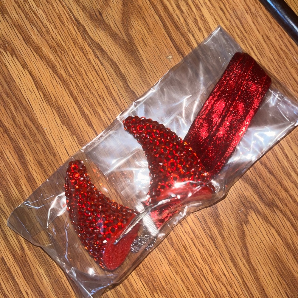 NWT-Devil accessories - Picture 2 of 3